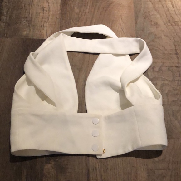 Aritzia deep V crop top - Picture 2 of 3